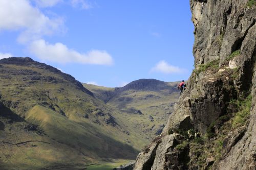 34 A5538 Bilberry Buttress VS Raven Crag Langdale 1 Copy