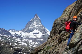 Alpine rock climbing Matterhorn Maxc