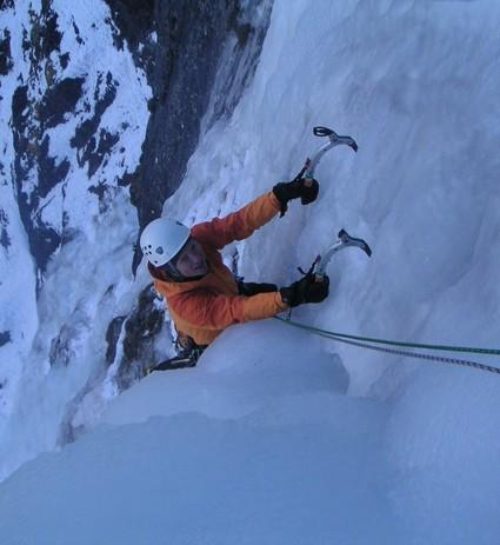 49d Colin-topingout-on-steep-ice-left-of-Pingu