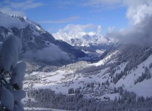 49a Winter-veiw-down-into-Kandersteg