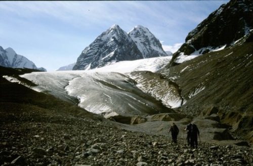 27b Approaching-Ilbirs-glacier