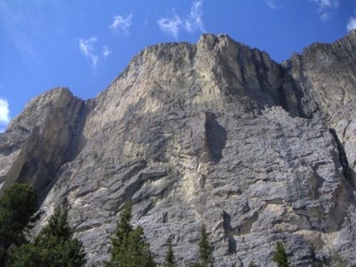 40c The-huge-South-wall-of-Piz-Ciavazes